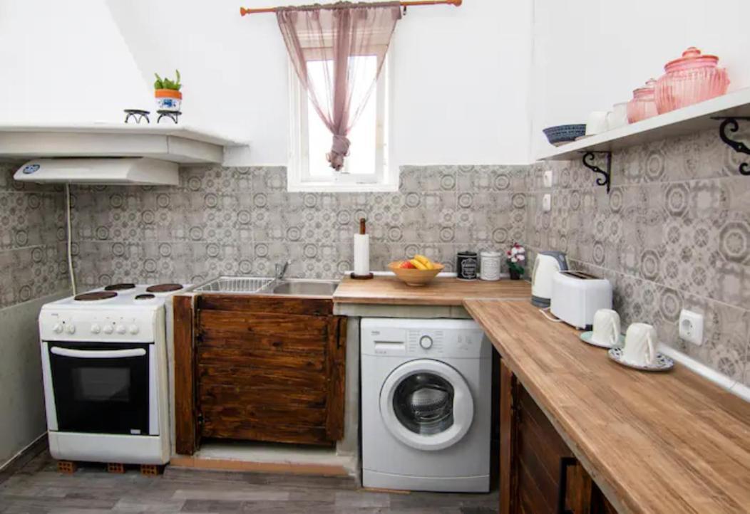 Mascot Bar Street Apartments Rhodes City Екстер'єр фото