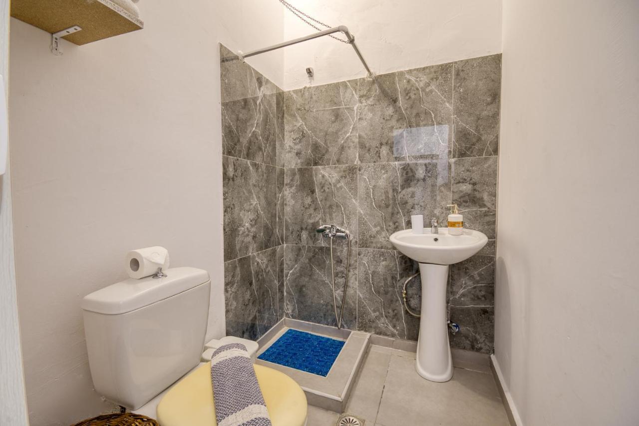 Mascot Bar Street Apartments Rhodes City Екстер'єр фото