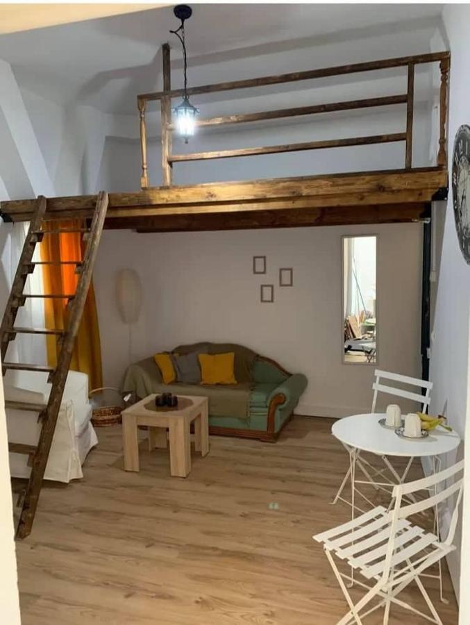 Mascot Bar Street Apartments Rhodes City Екстер'єр фото